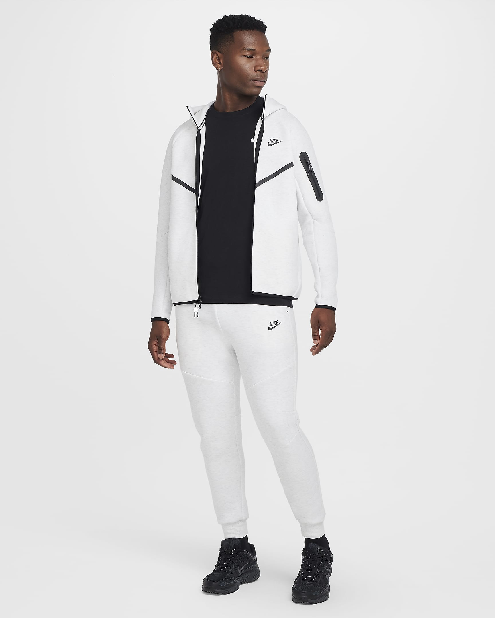 Conjunto Nike Tech Fleece Branco