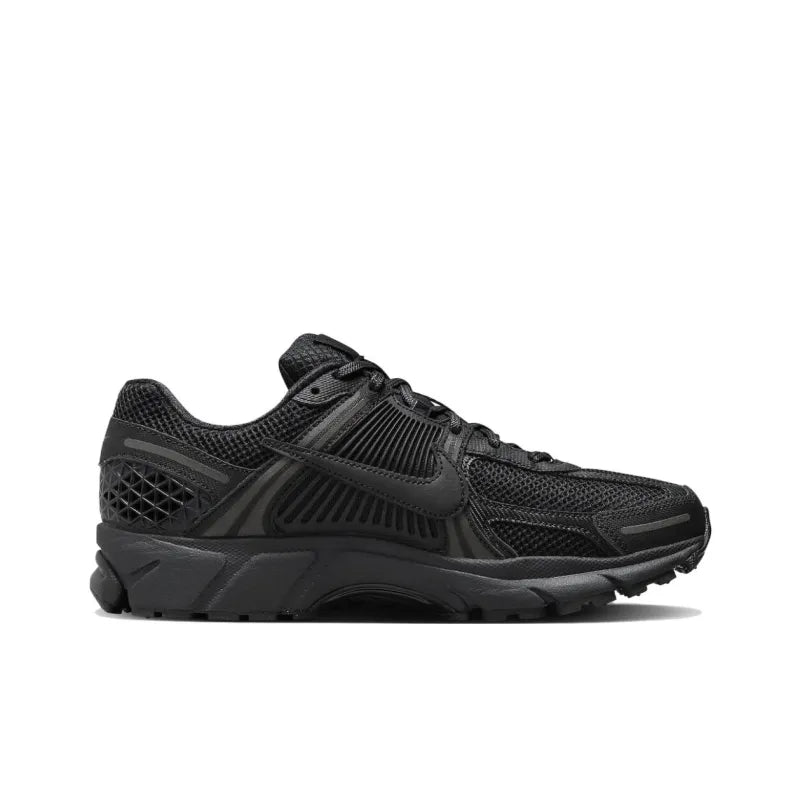 Nike Zoom Vomero 5 'Triple Black'