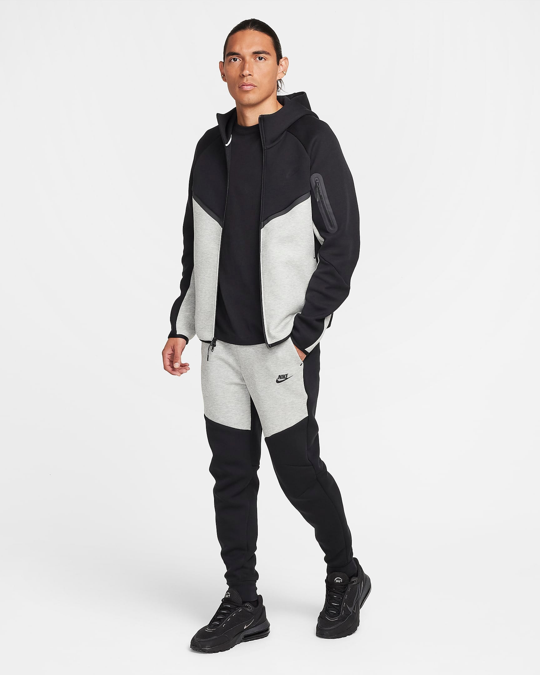 Conjunto Nike Tech Fleece Preto/Cinza